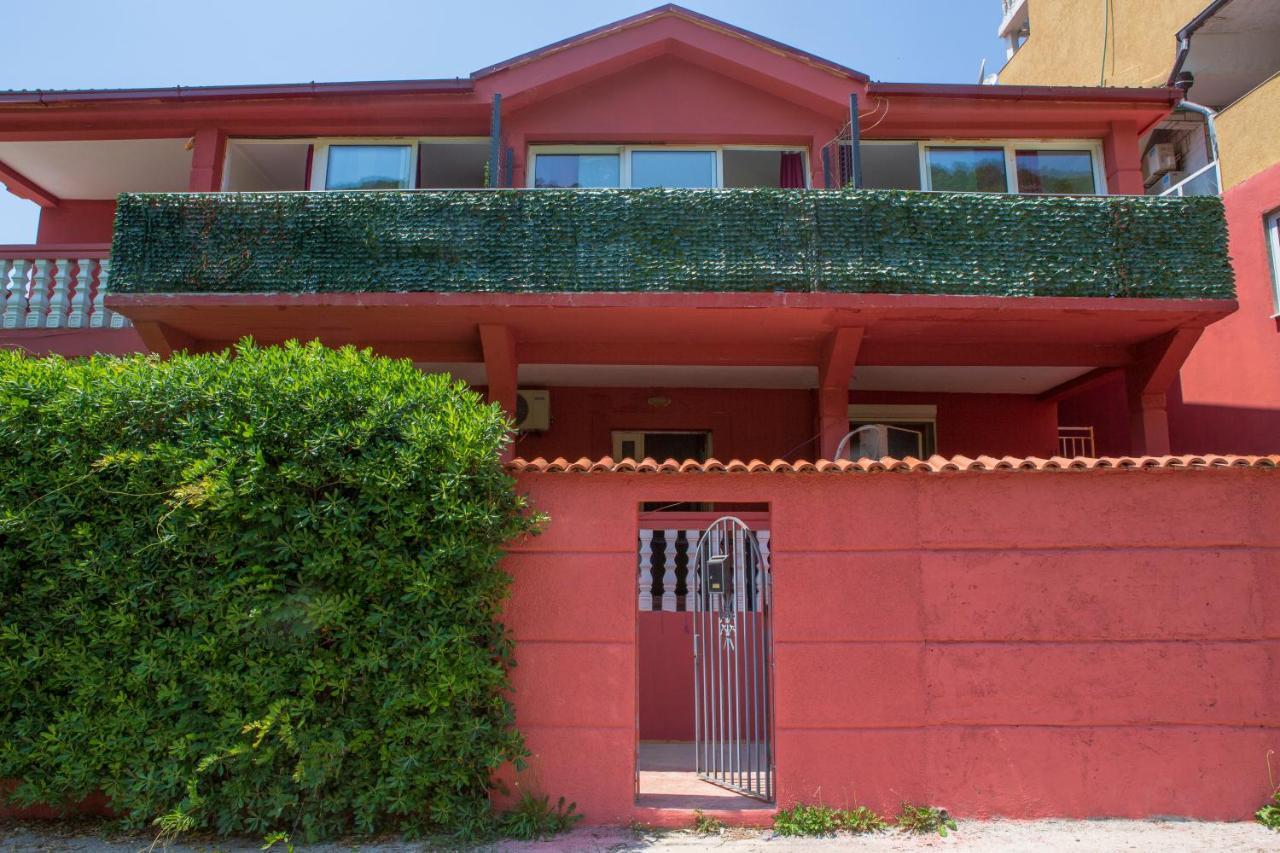 Family Apartments Vukcevic Čanj Екстериор снимка