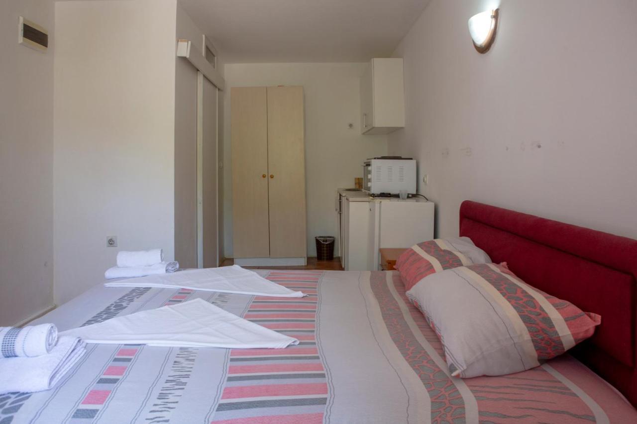 Family Apartments Vukcevic Čanj Екстериор снимка