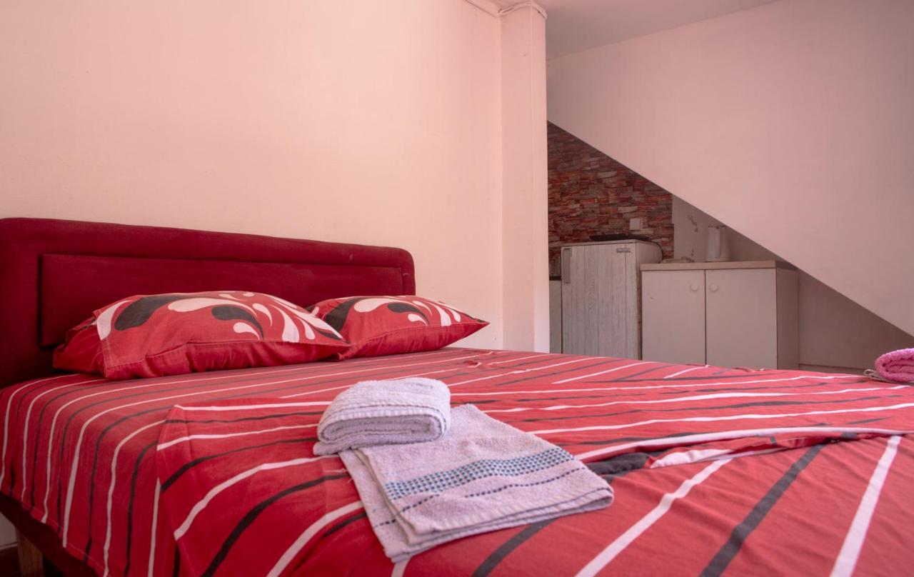 Family Apartments Vukcevic Čanj Екстериор снимка