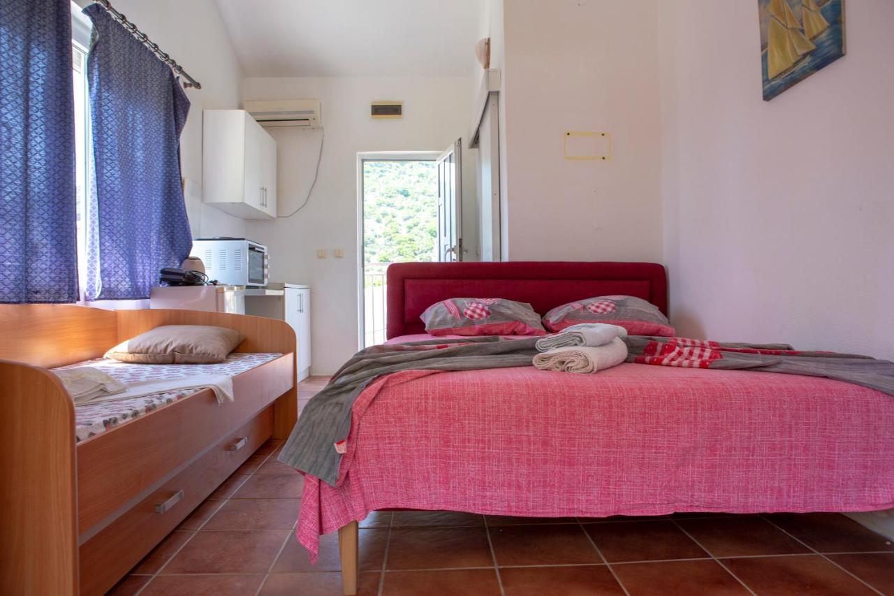 Family Apartments Vukcevic Čanj Екстериор снимка